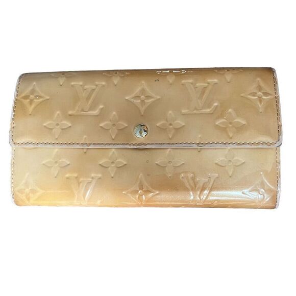 Louis Vuitton Handbags - Louis Vuitton Beige Vernis Wallet